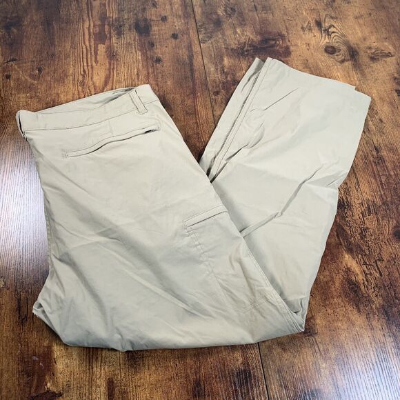UB Tech Pants Mens Size 40X30 Classic Fit Chino Zip Pocket Casual Outdoor Comfor - Picture 1 of 5